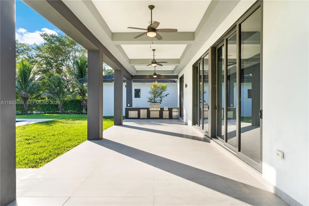10398 SW 64th St Miami, FL 33173