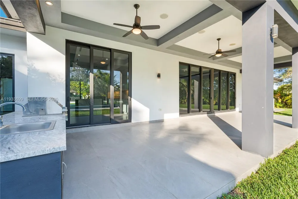 10398 SW 64th St Miami, FL 33173