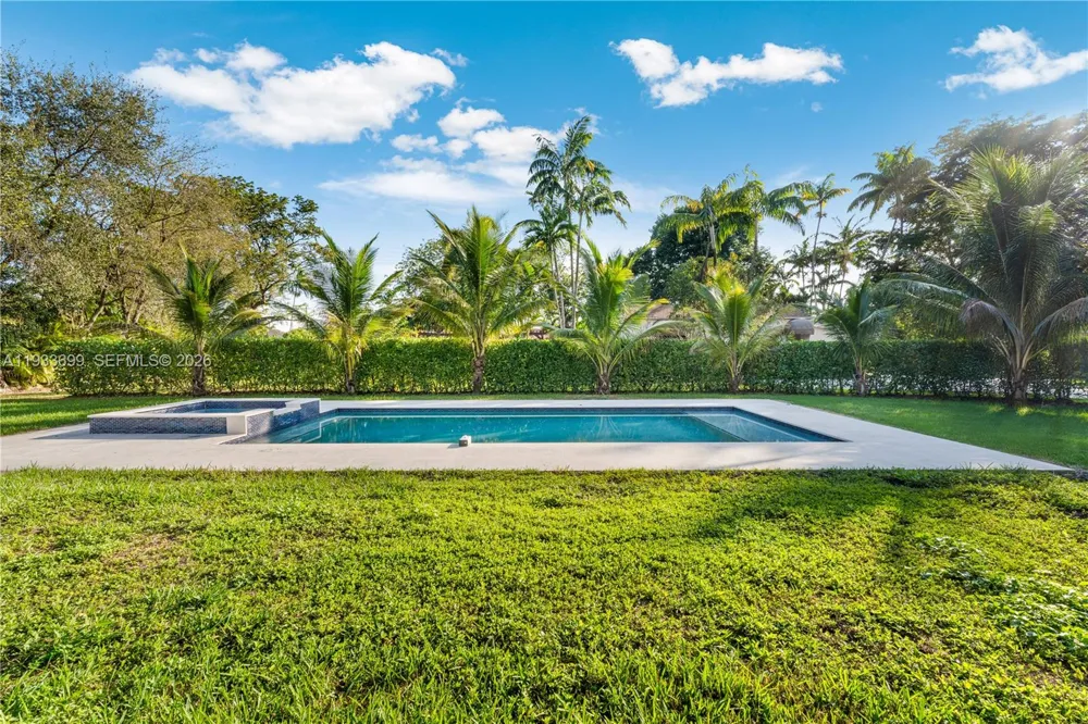 10398 SW 64th St Miami, FL 33173