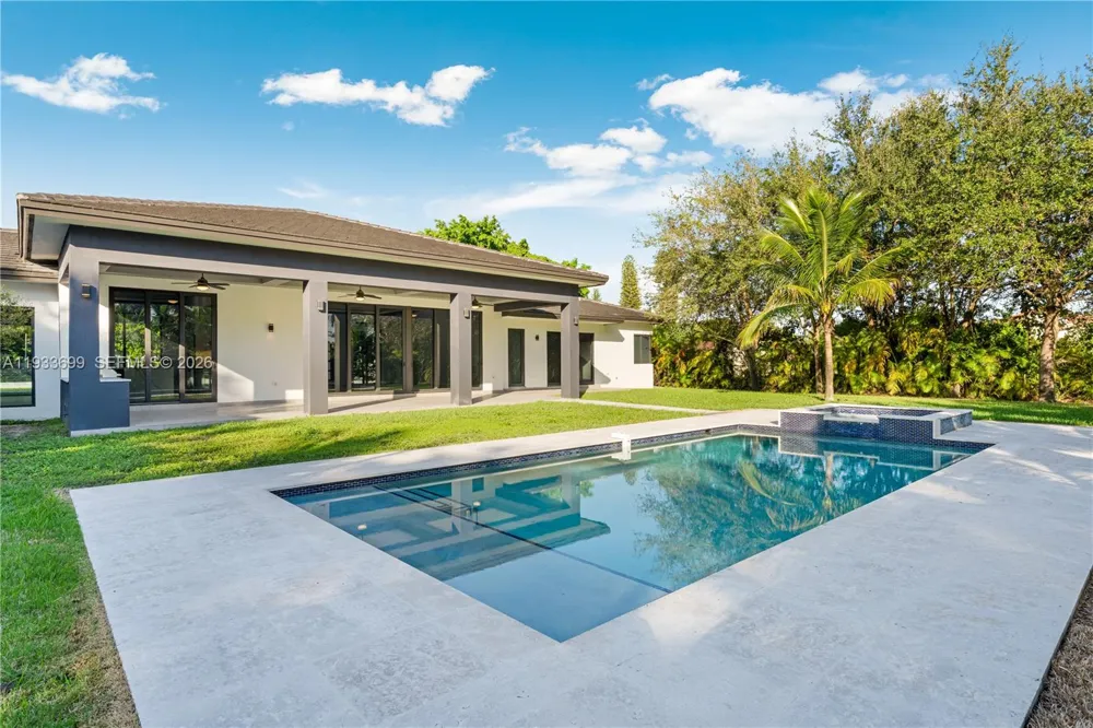 10398 SW 64th St Miami, FL 33173