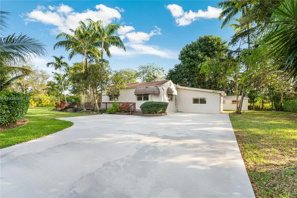 10398 SW 64th St Miami, FL 33173