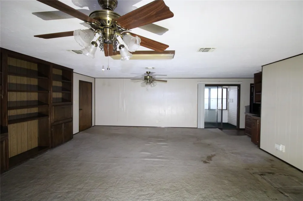 401 E 5th St Sweeny, TX 77480