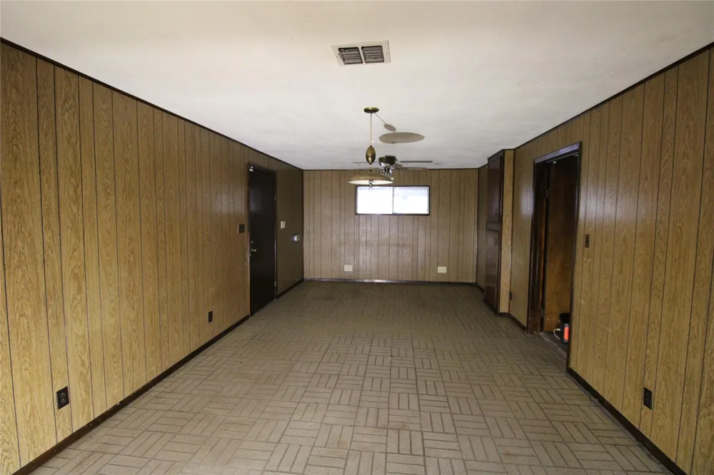 401 E 5th St Sweeny, TX 77480