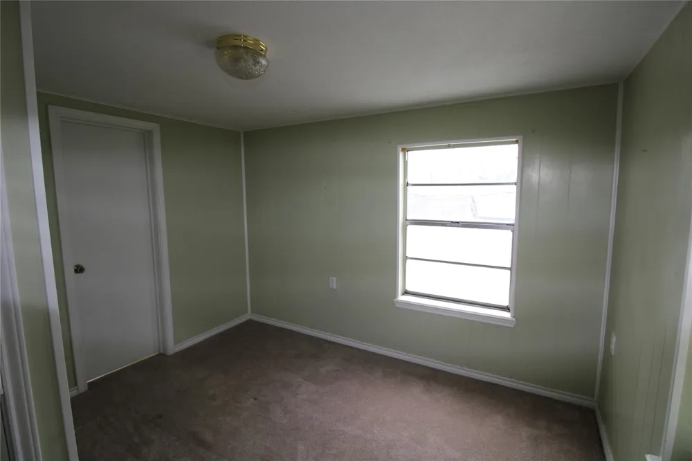401 E 5th St Sweeny, TX 77480