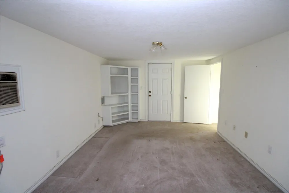 401 E 5th St Sweeny, TX 77480