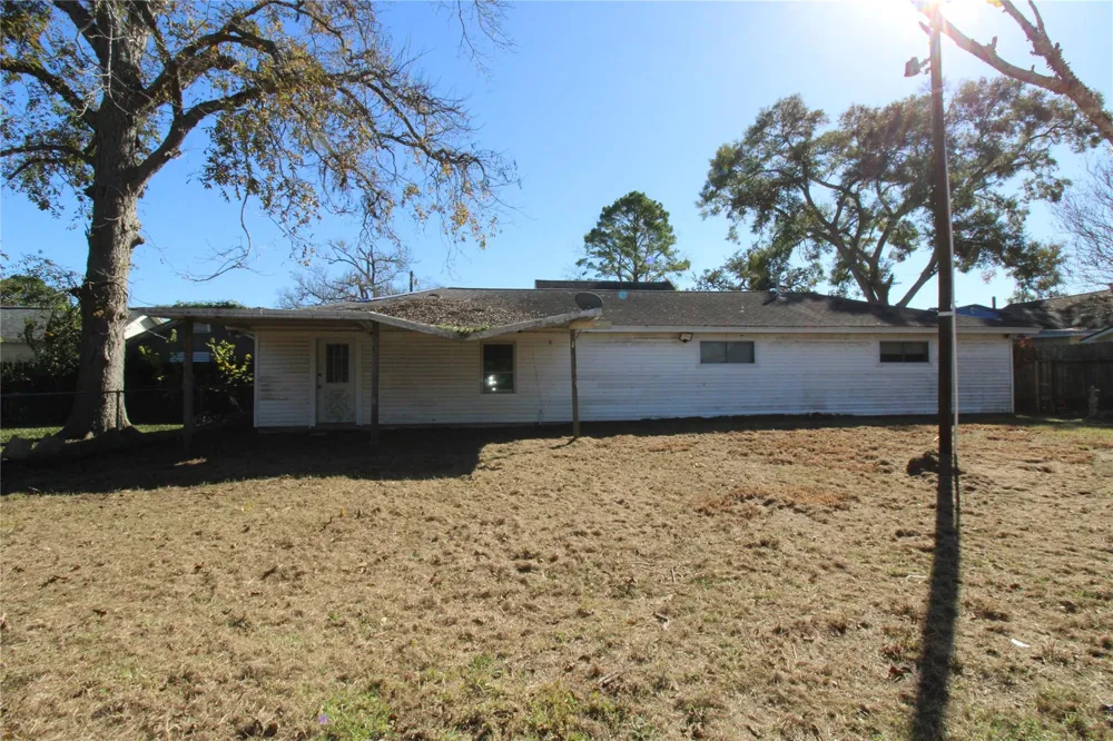 401 E 5th St Sweeny, TX 77480