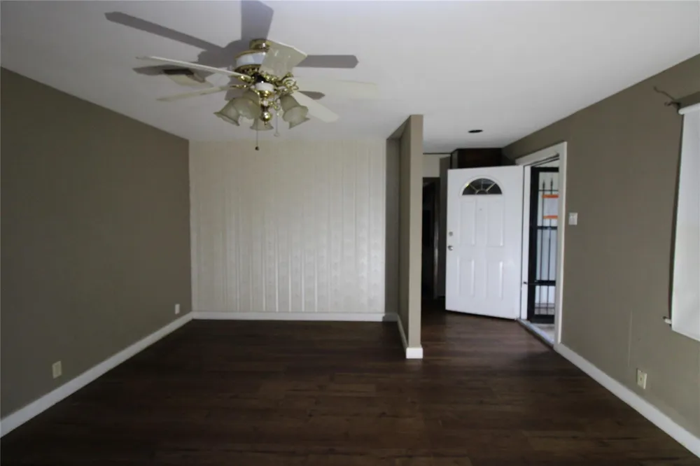401 E 5th St Sweeny, TX 77480