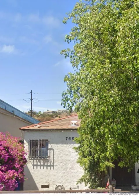 7680 Lemon Ave