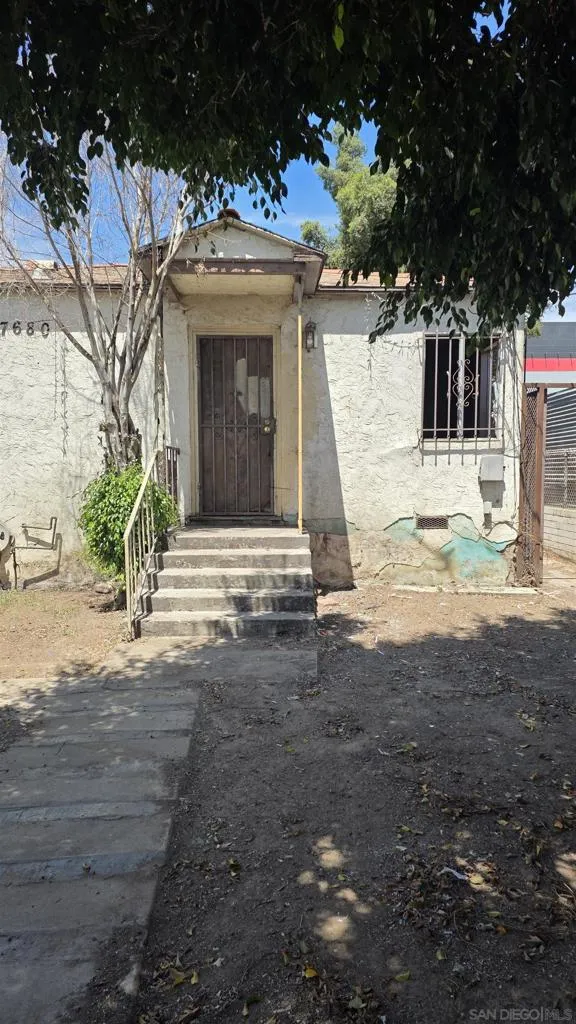 7680 Lemon Ave Lemon Grove, CA 91945
