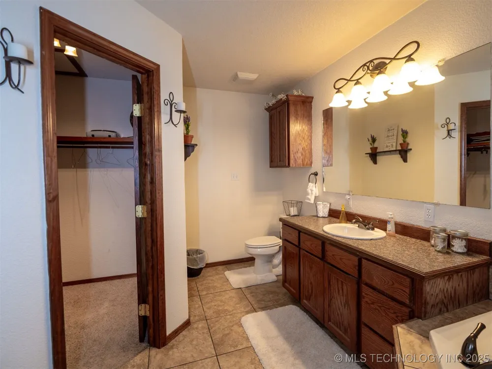 8446 E Greasy Bend Road Stringtown, OK 74569
