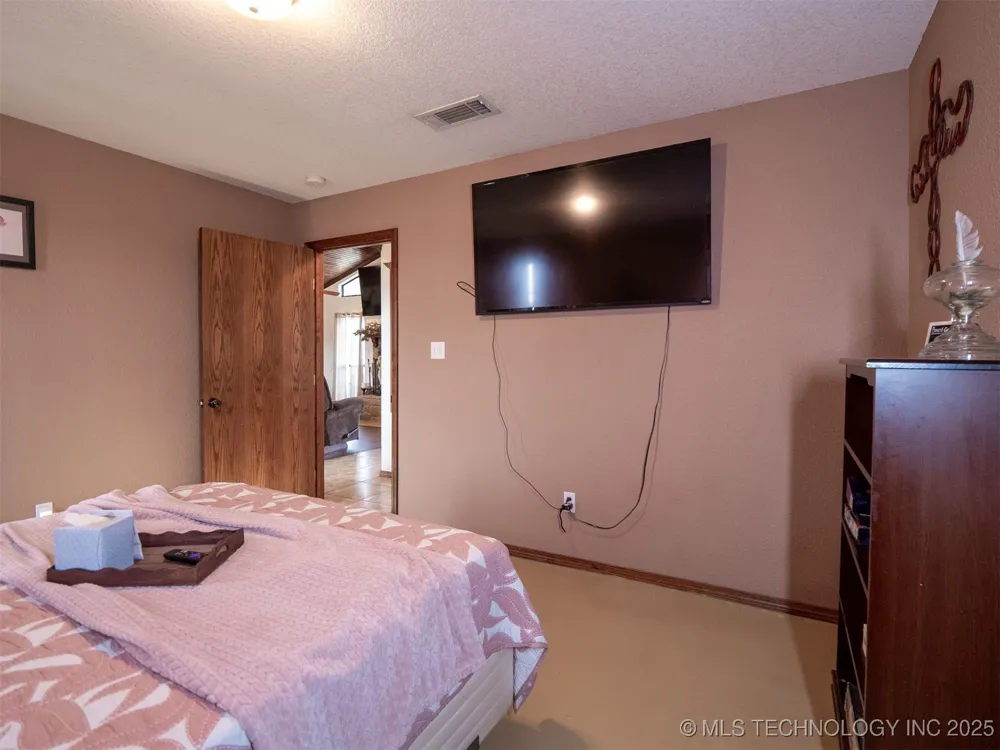 8446 E Greasy Bend Road Stringtown, OK 74569