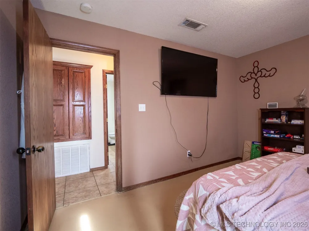 8446 E Greasy Bend Road Stringtown, OK 74569