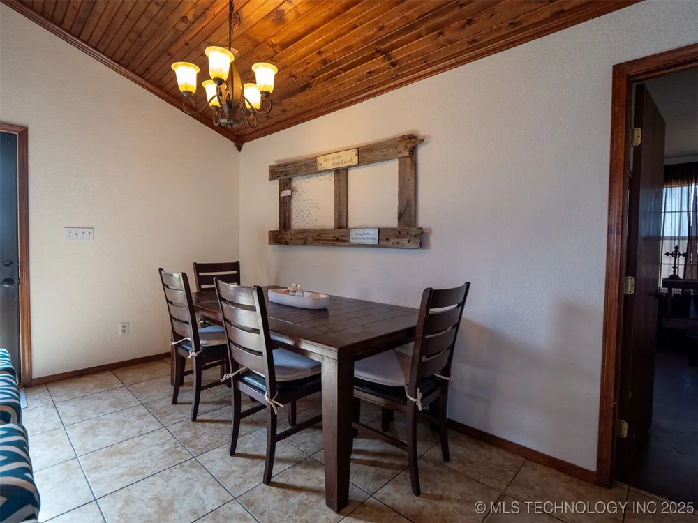 8446 E Greasy Bend Road Stringtown, OK 74569