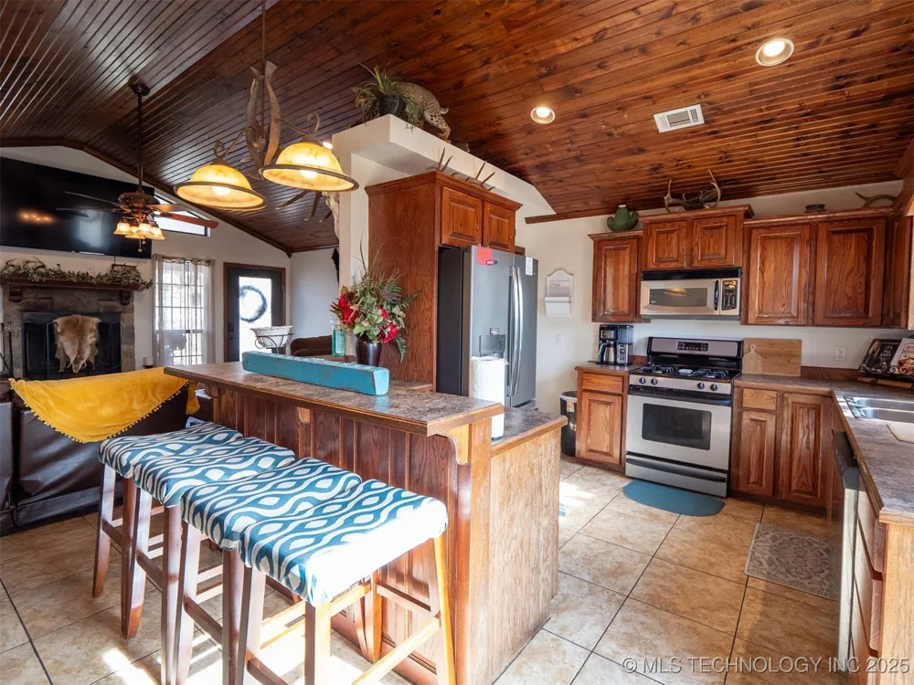 8446 E Greasy Bend Road Stringtown, OK 74569