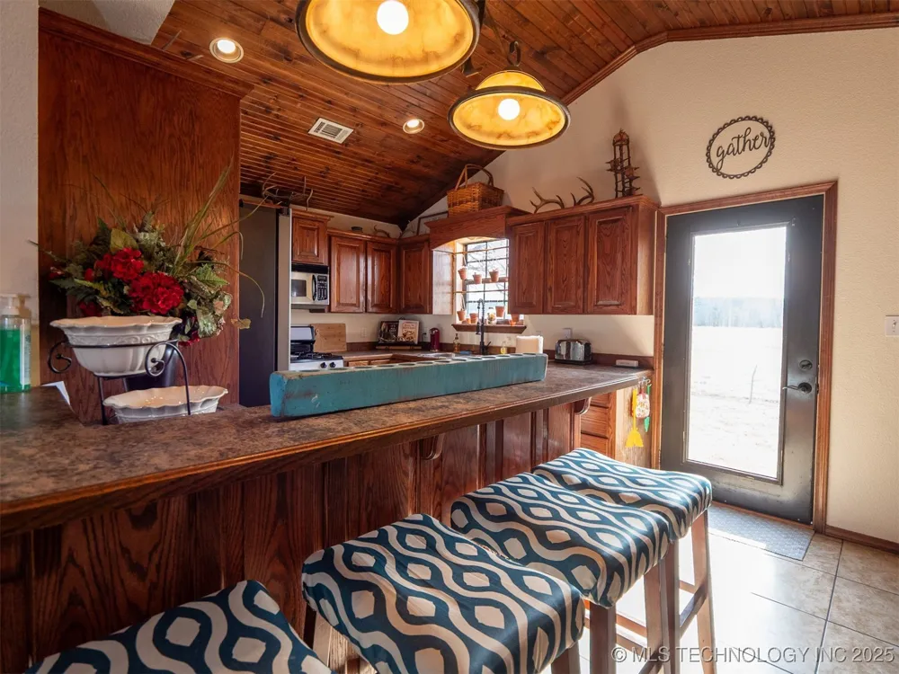 8446 E Greasy Bend Road Stringtown, OK 74569