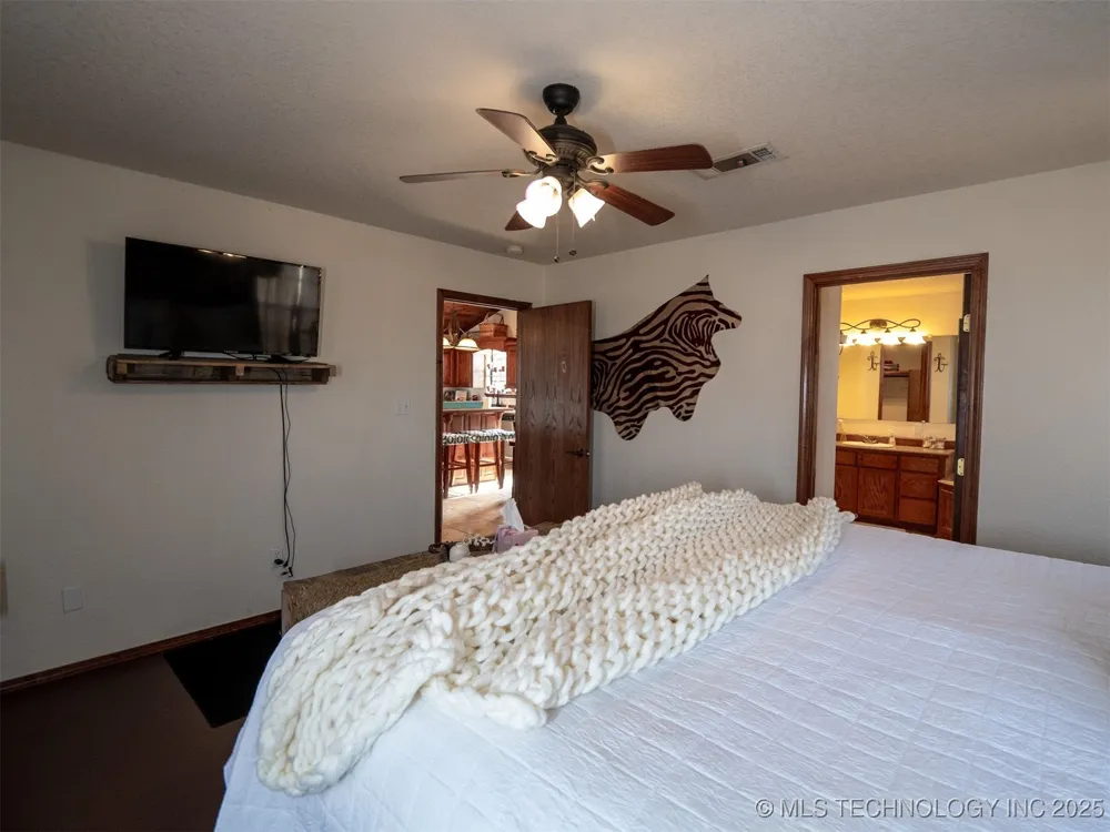 8446 E Greasy Bend Road Stringtown, OK 74569