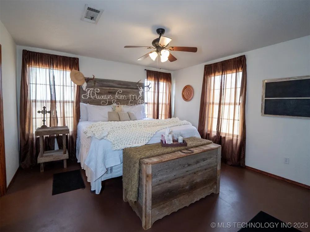 8446 E Greasy Bend Road Stringtown, OK 74569