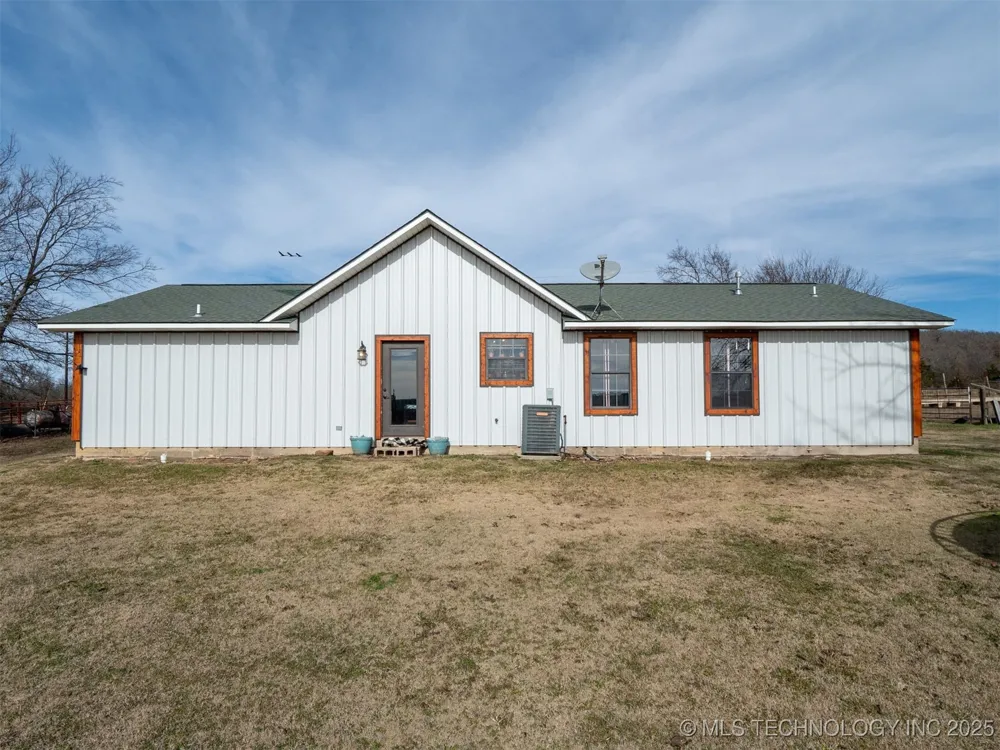 8446 E Greasy Bend Road Stringtown, OK 74569