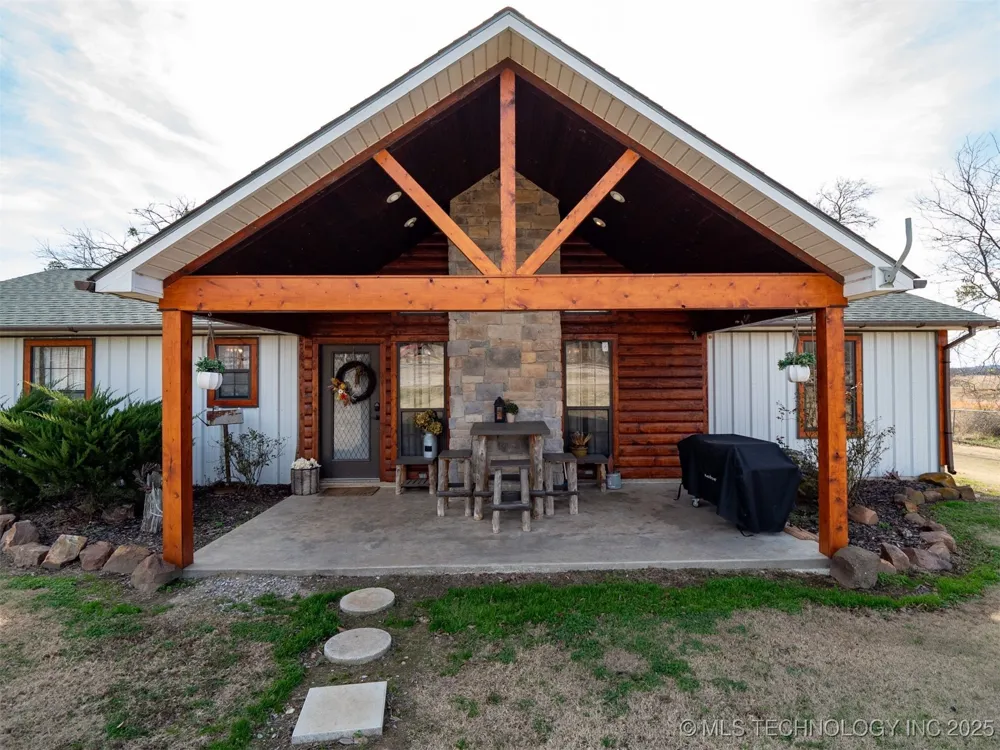 8446 E Greasy Bend Road Stringtown, OK 74569