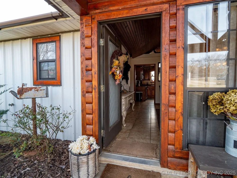 8446 E Greasy Bend Road Stringtown, OK 74569