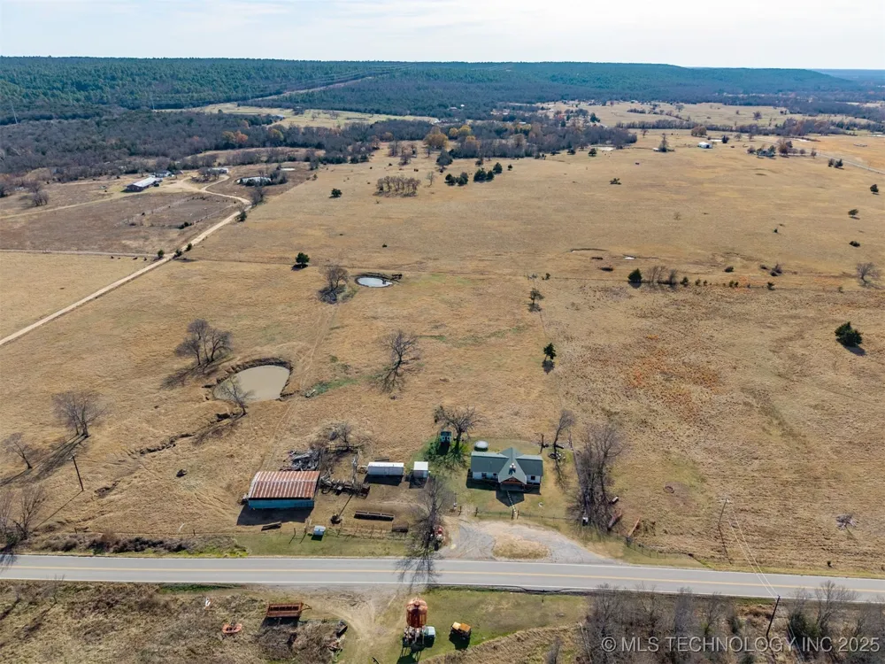 8446 E Greasy Bend Road Stringtown, OK 74569