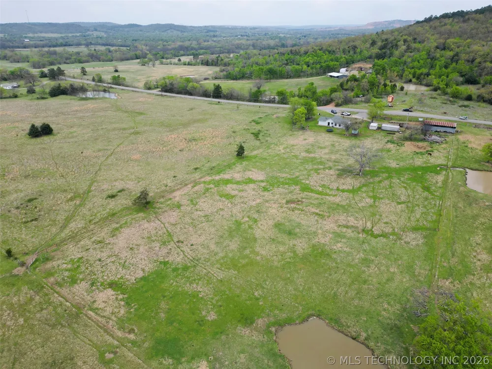 8446 E Greasy Bend Road Stringtown, OK 74569