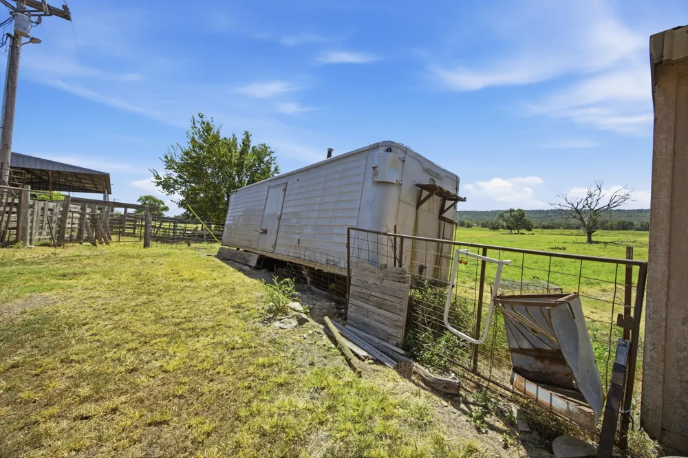 8446 E Greasy Bend Road Stringtown, OK 74569