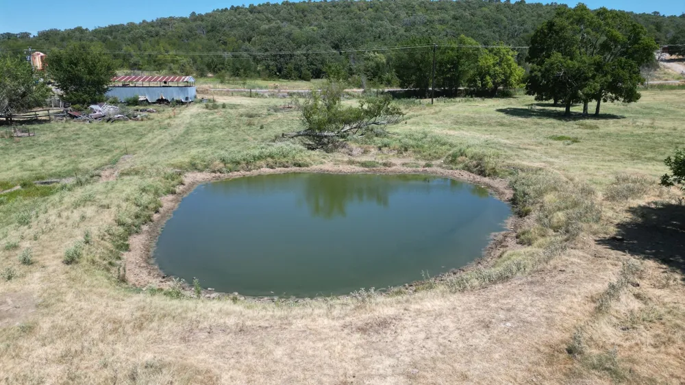 8446 E Greasy Bend Road Stringtown, OK 74569
