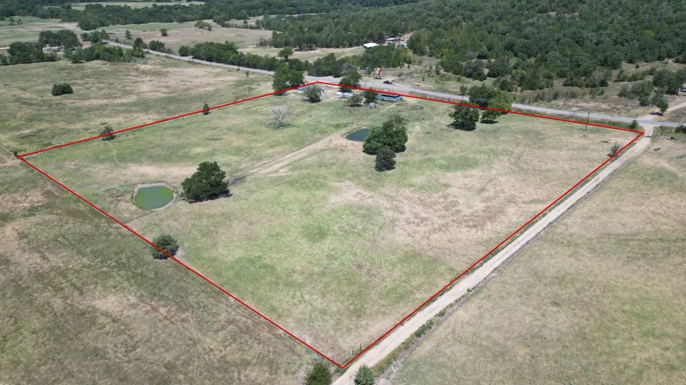 8446 E Greasy Bend Road Stringtown, OK 74569