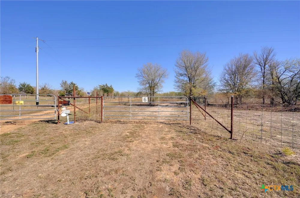 Fm 2762 Flatonia, TX 78941