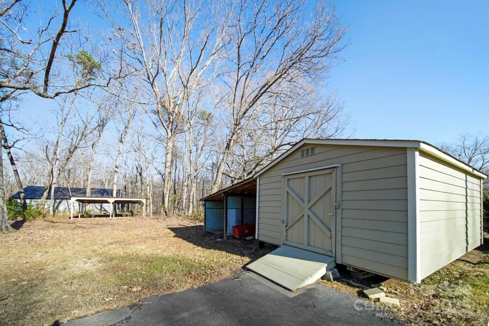 1015 Elizabeth Drive Dallas, NC 28034