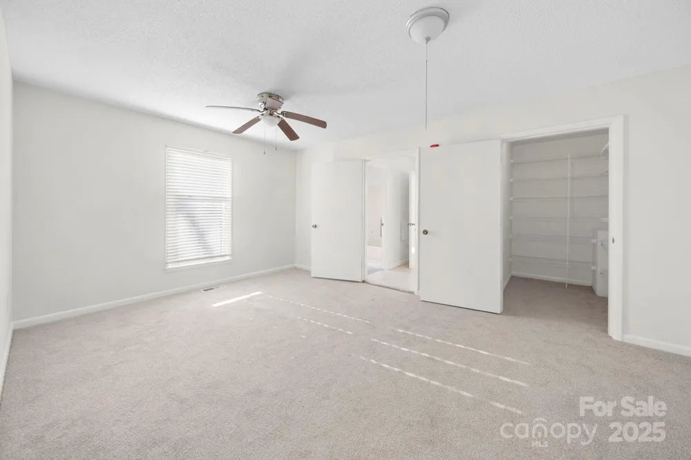 1015 Elizabeth Drive Dallas, NC 28034