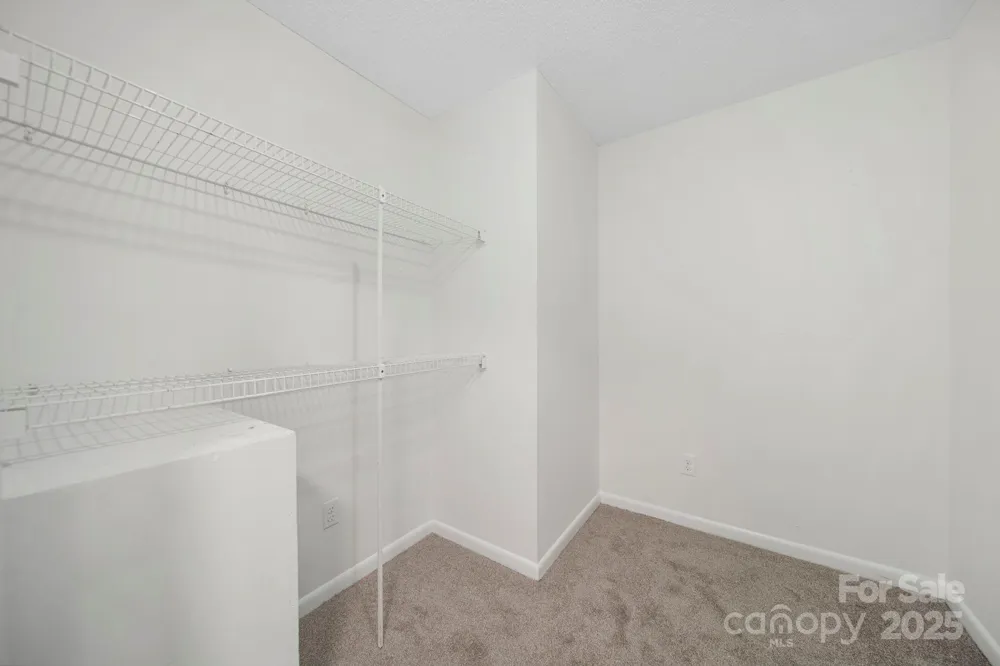 1015 Elizabeth Drive Dallas, NC 28034