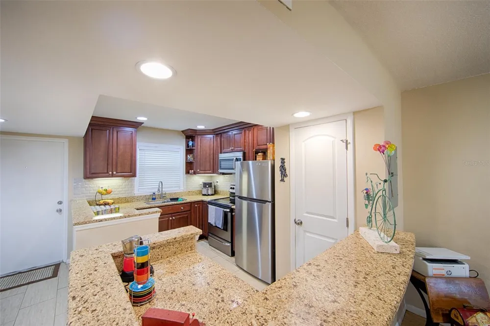 1860 MASSACHUSETTS AVENUE NE #224 St Petersburg, FL 33703