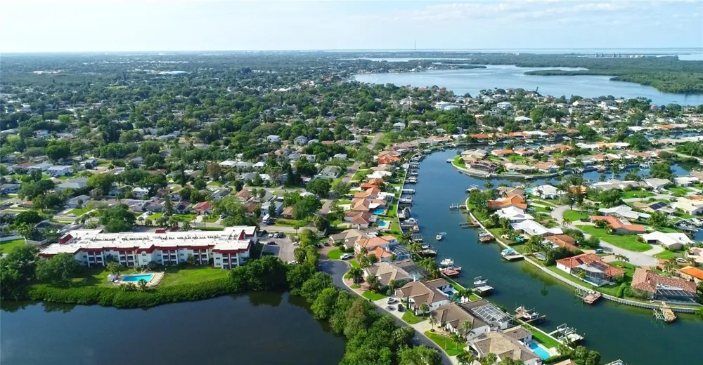 1860 MASSACHUSETTS AVENUE NE #224 St Petersburg, FL 33703