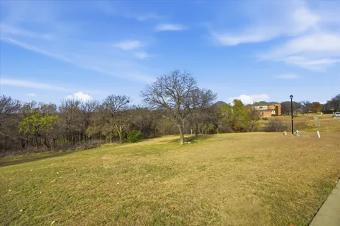 642 Oak Tree Cove