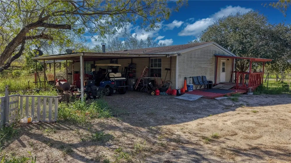 5730 Mockingbird Mathis, TX 78368