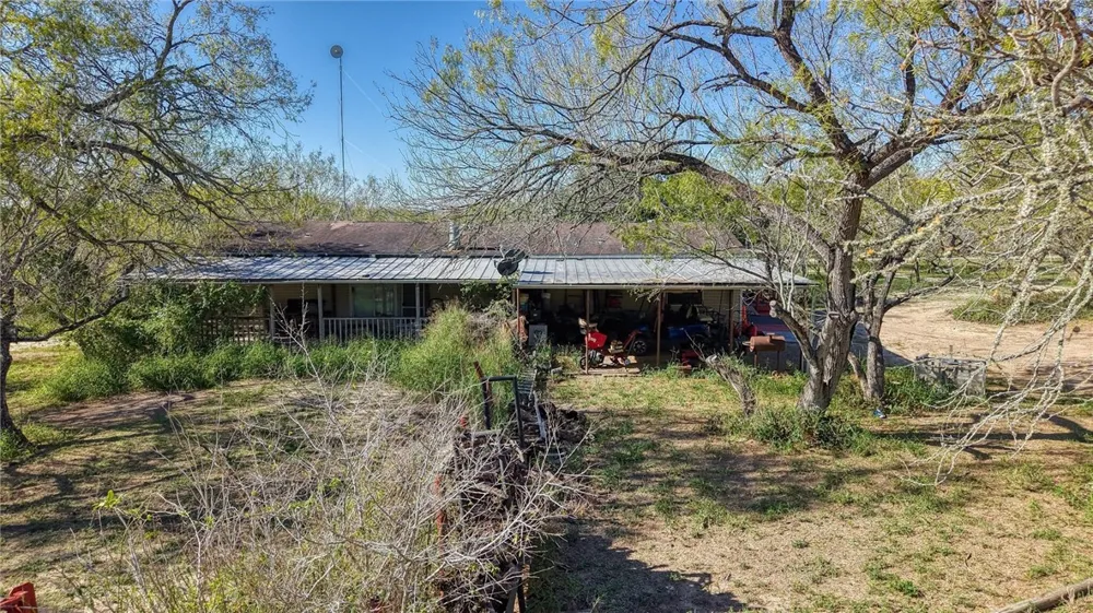 5730 Mockingbird Mathis, TX 78368
