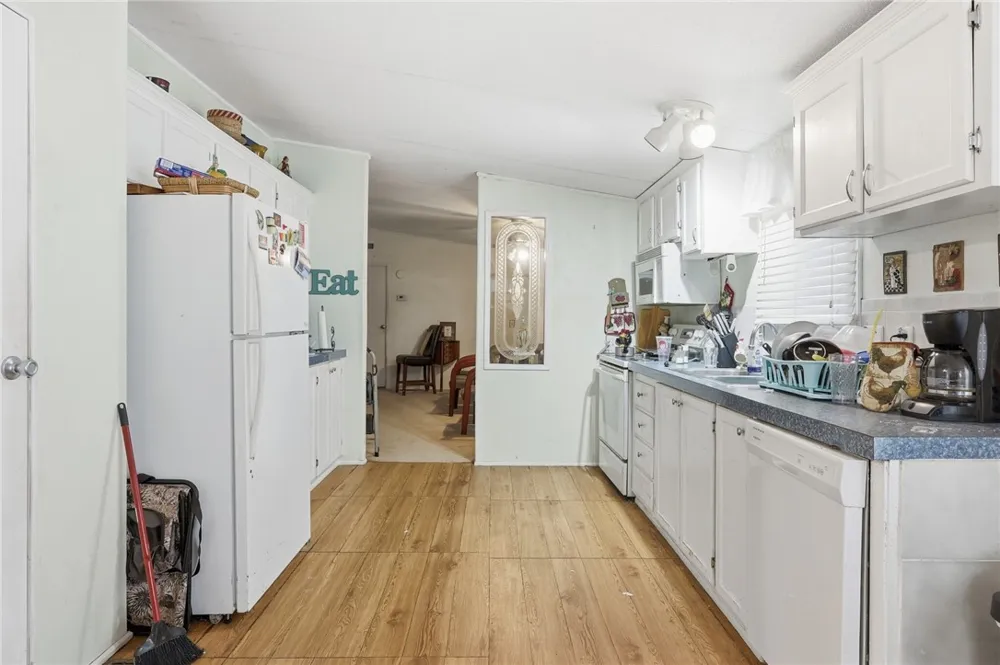 5730 Mockingbird Mathis, TX 78368