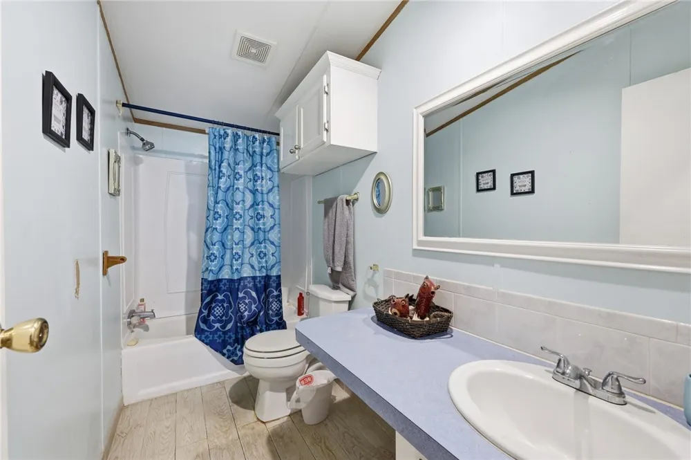 5730 Mockingbird Mathis, TX 78368
