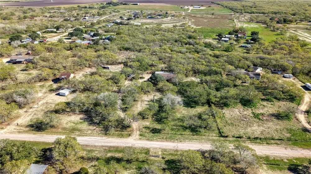 5730 Mockingbird Mathis, TX 78368