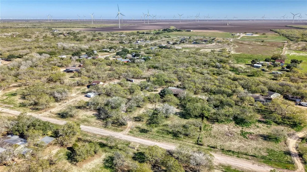 5730 Mockingbird Mathis, TX 78368