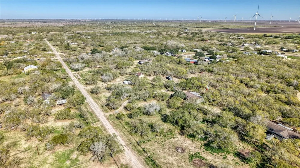 5730 Mockingbird Mathis, TX 78368