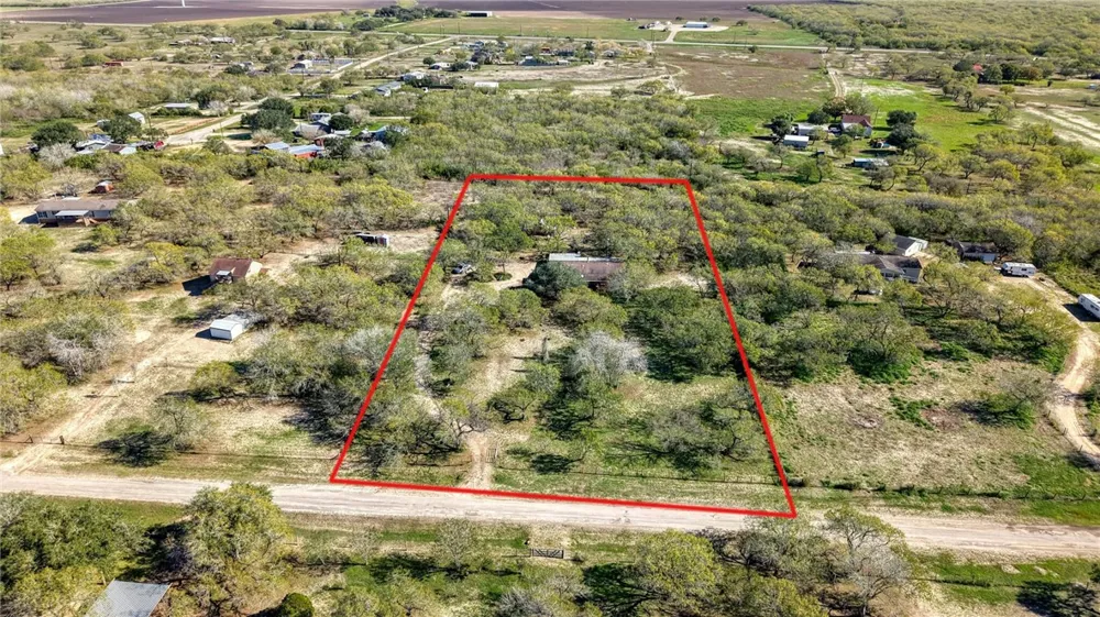 5730 Mockingbird Mathis, TX 78368