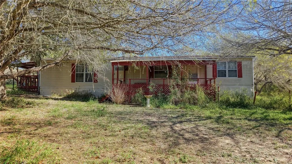 5730 Mockingbird Mathis, TX 78368