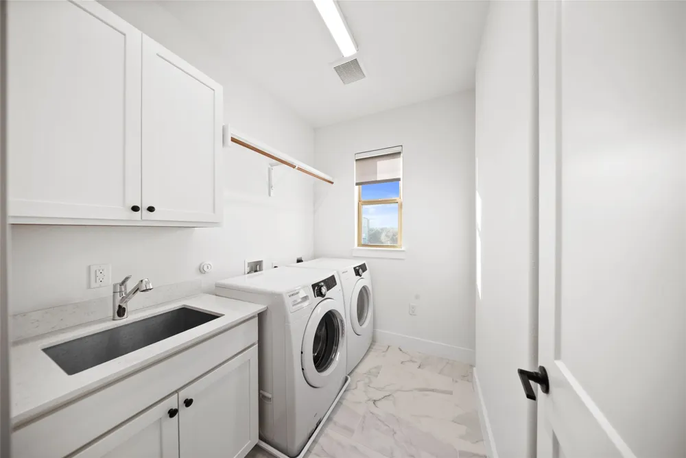 5315 La Crosse Avenue #16 Austin, TX 78739