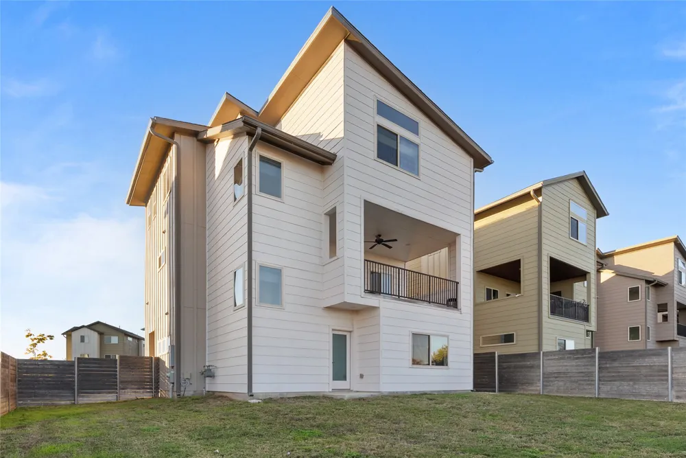 5315 La Crosse Avenue #16 Austin, TX 78739