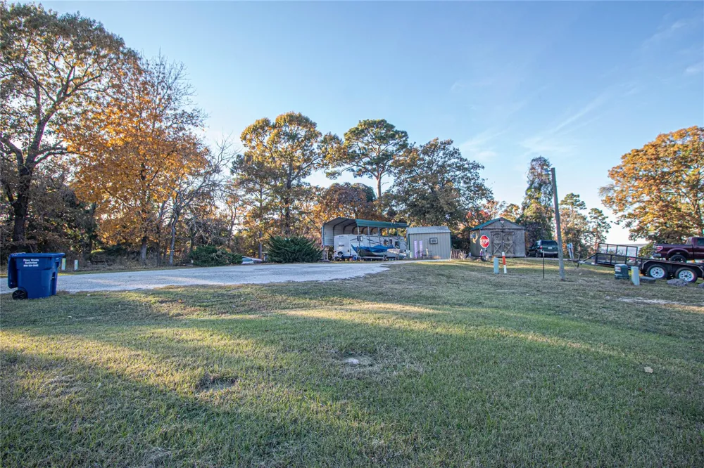 140 Lagoon Ct Point Blank, TX 77364