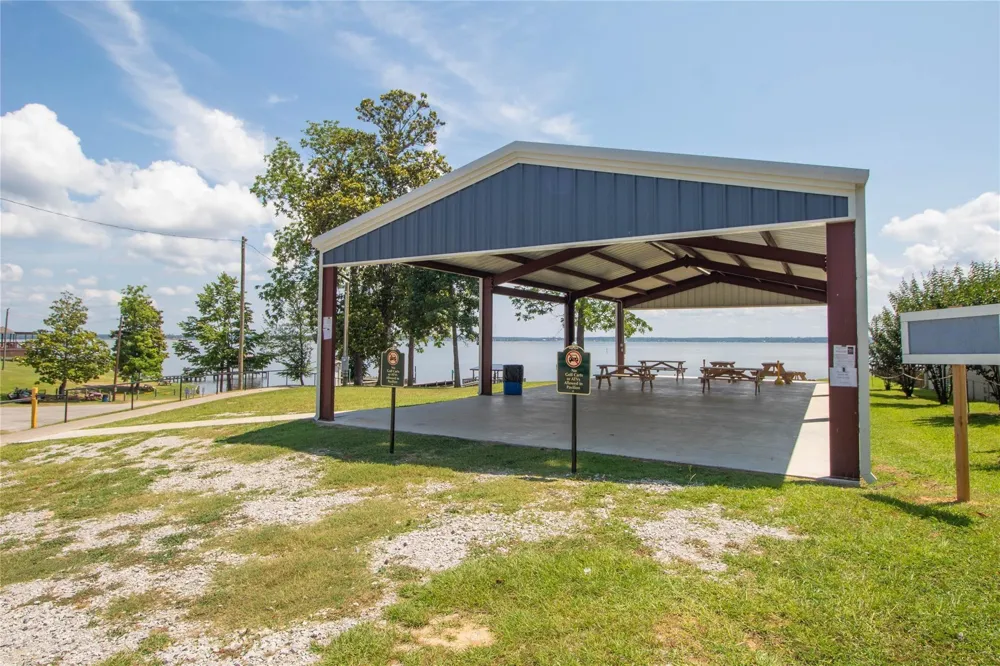 140 Lagoon Ct Point Blank, TX 77364