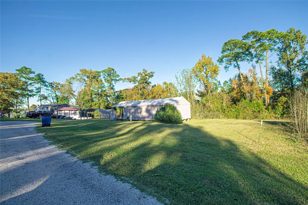 140 Lagoon Ct Point Blank, TX 77364
